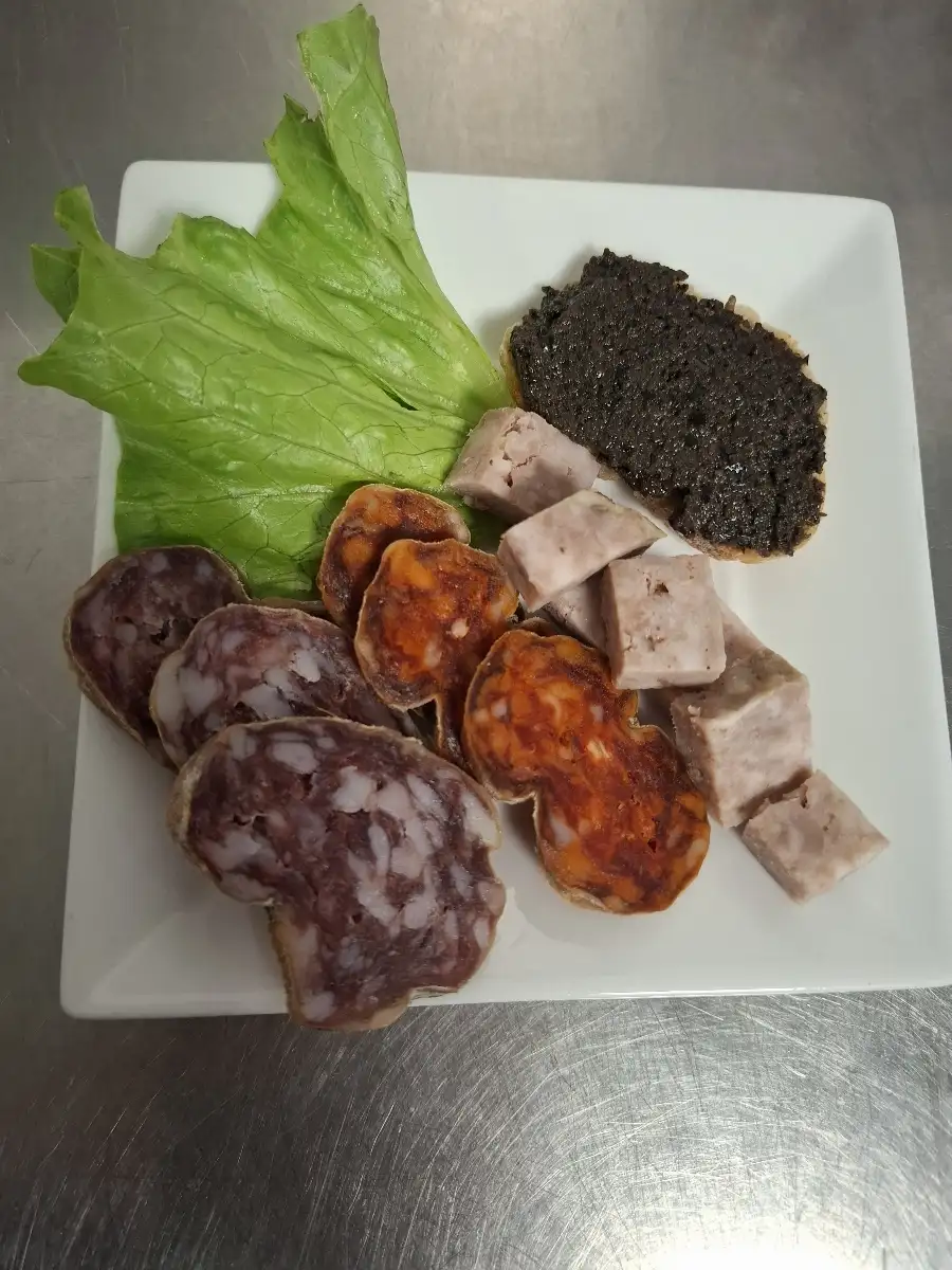 Assiette de charcuterie